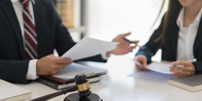 Home lawyer giving client advice legat services